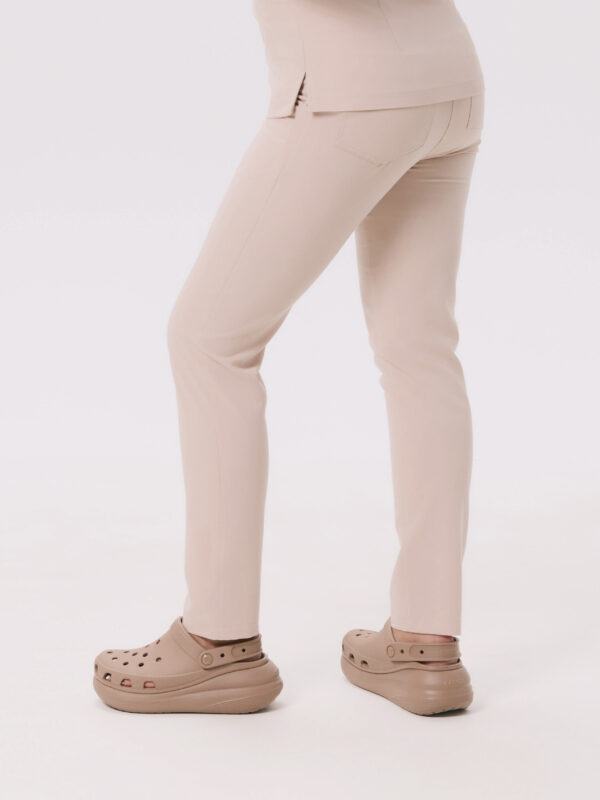 SPODNIE MEDYCZNE DAMSKIE - SCRUBS PROSTE - BASIC - WARM BEIGE