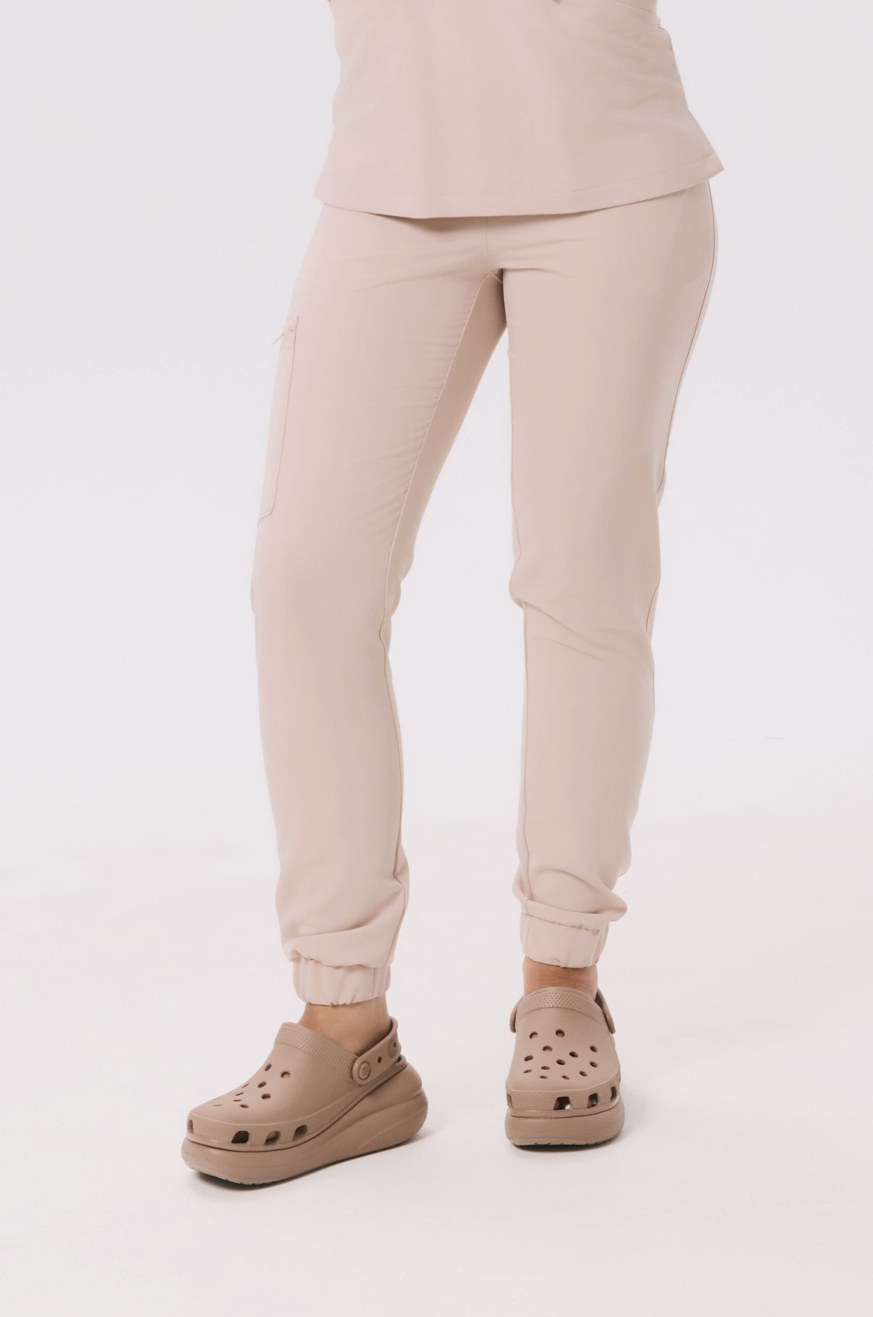 SPODNIE MEDYCZNE DAMSKIE - SCRUBS JOGGER - BASIC - WARM BEIGE