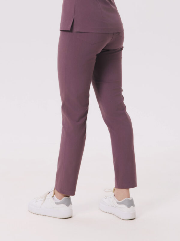 SPODNIE MEDYCZNE DAMSKIE - SCRUBS PROSTE - BASIC - BERRY