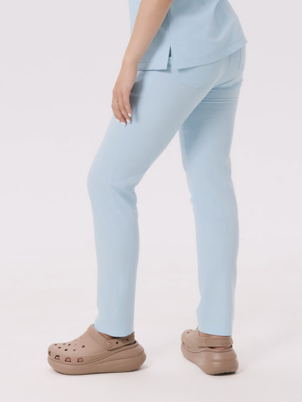 SPODNIE MEDYCZNE DAMSKIE - SCRUBS PROSTE - BASIC - CLEAR SKY