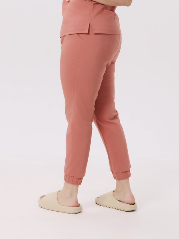 SPODNIE MEDYCZNE DAMSKIE – SCRUBS JOGGER – PREMIUM – SALMON