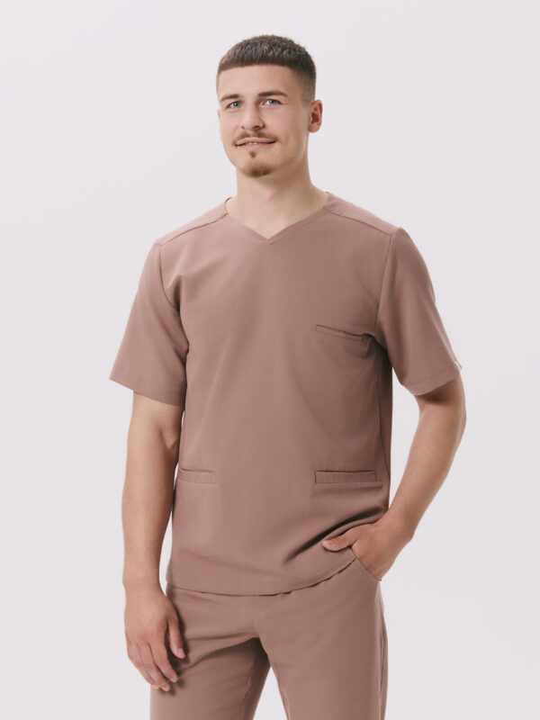 BLUZKA MEDYCZNA MĘSKA – SCRUBS - BASIC – ALMOND