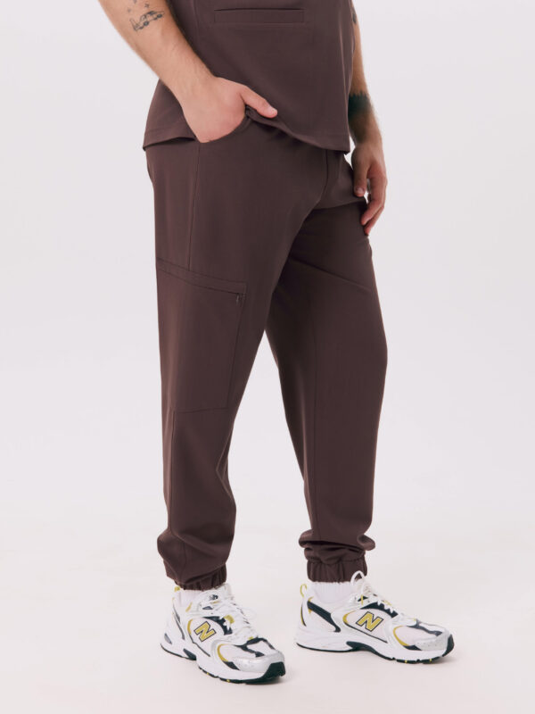 SPODNIE MEDYCZNE MĘSKIE – SCRUBS JOGGER – BASIC – CHOCOLATE
